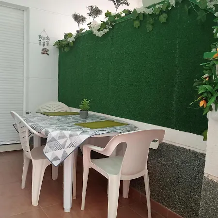 Monica Laguna Apartment